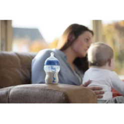 Tommee Tippee Biberon Anti Colica Da 340ml 3m+ Blu 11 Tommee Tippee Biberon Anti Colica Da 340ml 3m+ Blu -Bambino Prodotti Negozio 0024285 biberon anti colica da 340ml 3m blu