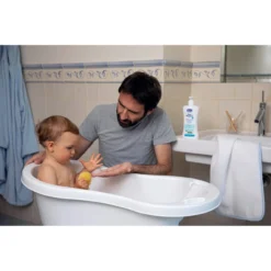 Chicco Bagno Corpo Senza Lacrime Protection Con Calendula Formato 200ml, 500ml, 750ml -Bambino Prodotti Negozio 0068332 chicco bagno corpo senza lacrime protection con calendula formato 200ml 500ml 750ml