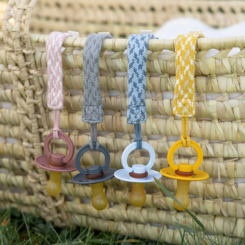 Bibs Porta Ciuccio Universale Paci Clip In Cotone Biologico 4 Bibs Porta Ciuccio Universale Paci Clip In Cotone Biologico - immagine 4