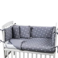 Set 4pz Rivestimento Tessile Piumino, Coprimaterasso, Federa, 2 Paracolpi Per Lettino Lella - Stella 7 Set 4pz Rivestimento Tessile Piumino, Coprimaterasso, Federa, 2 Paracolpi Per Lettino Lella - Stella -Bambino Prodotti Negozio 0094549 set 4pz rivestimento tessile piumino coprimaterasso federa 2 paracolpi per lettino lella stella